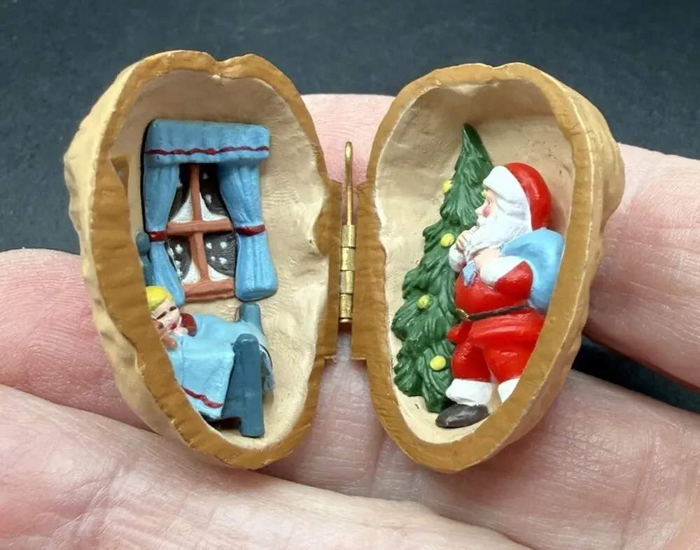 Vintage 1989 Nutchell Dreams Christmas Ornament Hallmark No Box -LO17